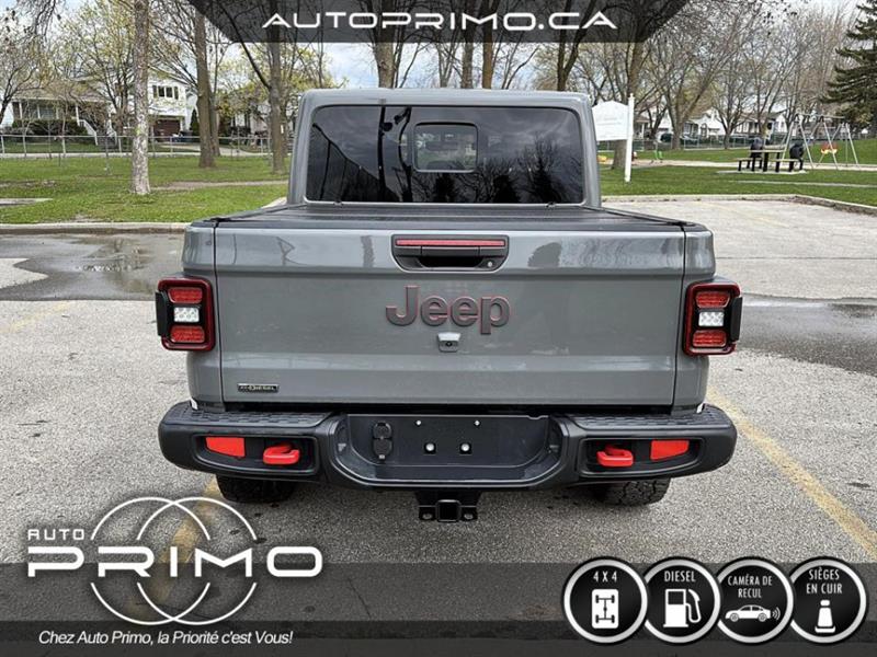 2022
Jeep
Wrangler