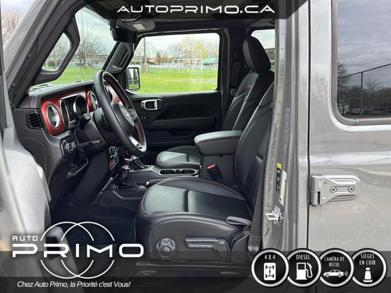 2022
Jeep
Wrangler