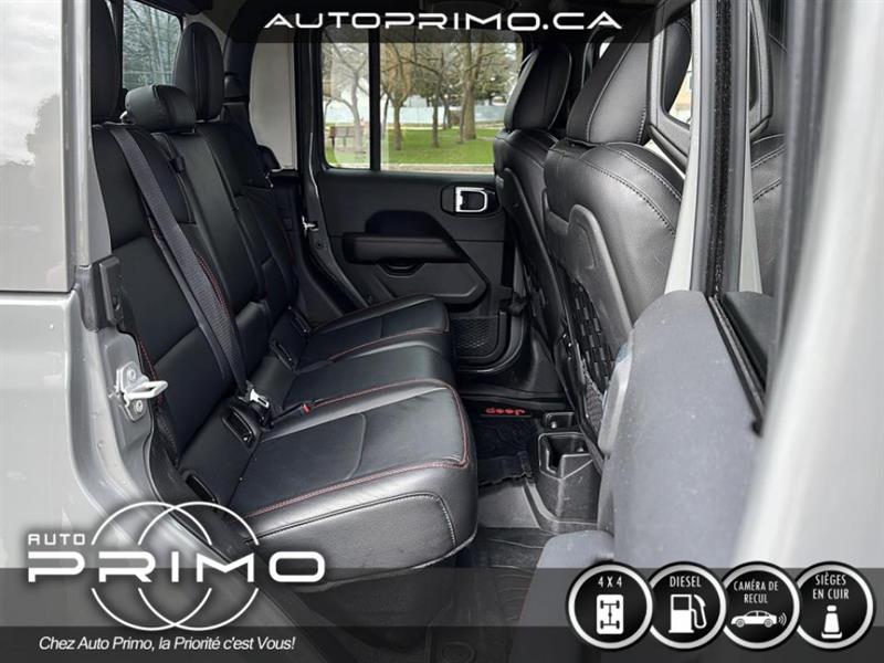 2022
Jeep
Wrangler