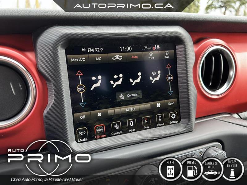 2022
Jeep
Wrangler