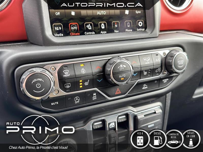 2022
Jeep
Wrangler