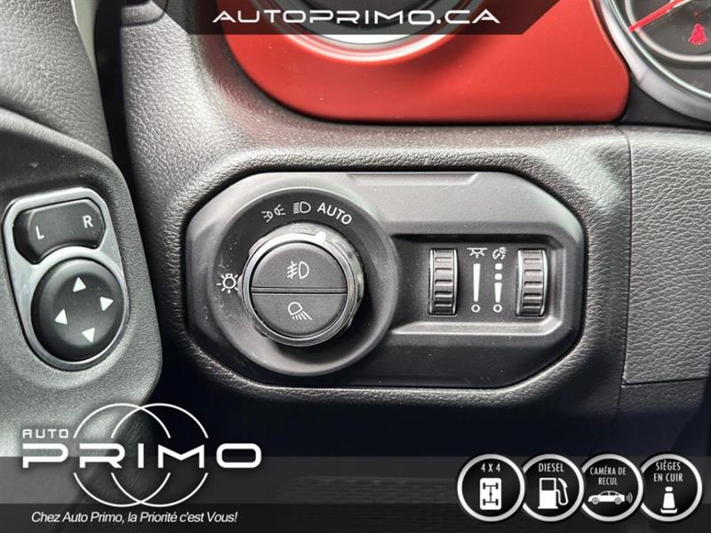 2022
Jeep
Wrangler